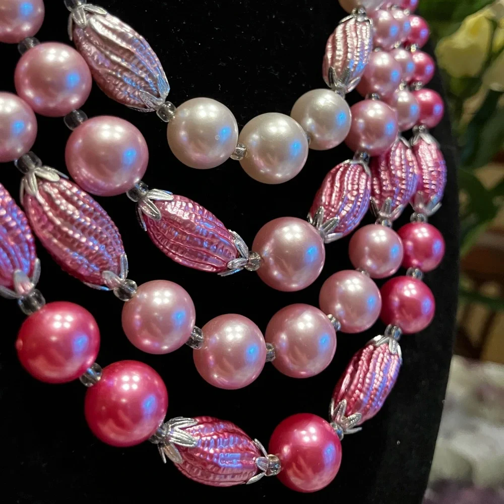 JAPAN SIGNED FOUR STRAND OF GORGEOUS FAUX PEARLS PINK BEADS AND BEAD CAPS - Picture 10 of 17